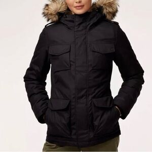 Aritzia Tna Niseko Parka Black M